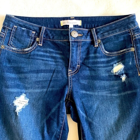 BCBGeneration Denim - 🌸Bcbg Generation Dark Denim Distressed Straight Leg Jeans In Size 25